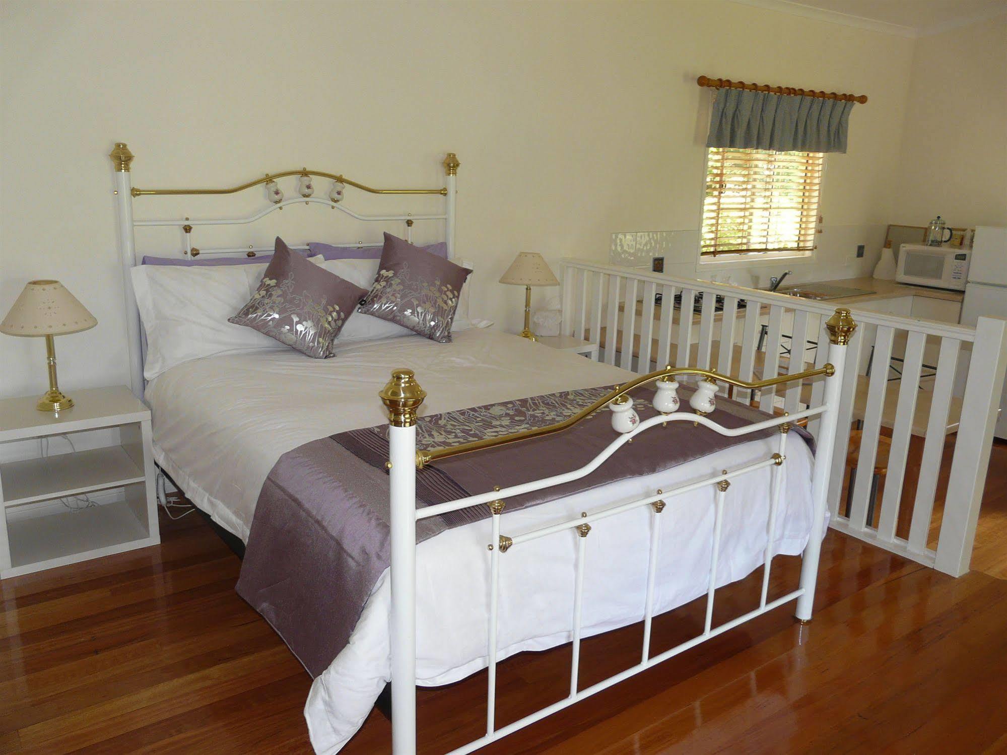 Granite Gardens Cottages & Lake Retreat Stanthorpe Esterno foto