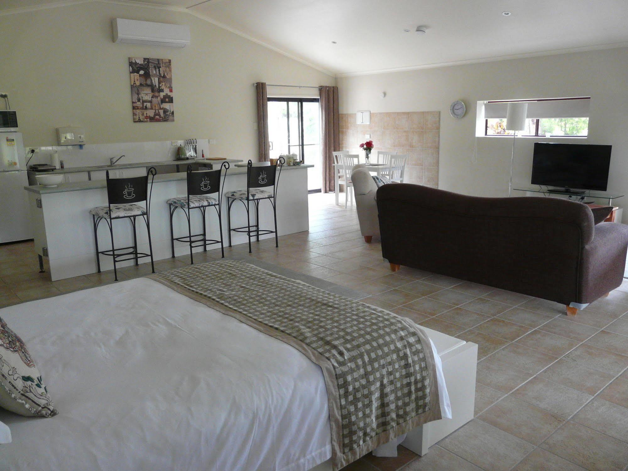 Granite Gardens Cottages & Lake Retreat Stanthorpe Esterno foto