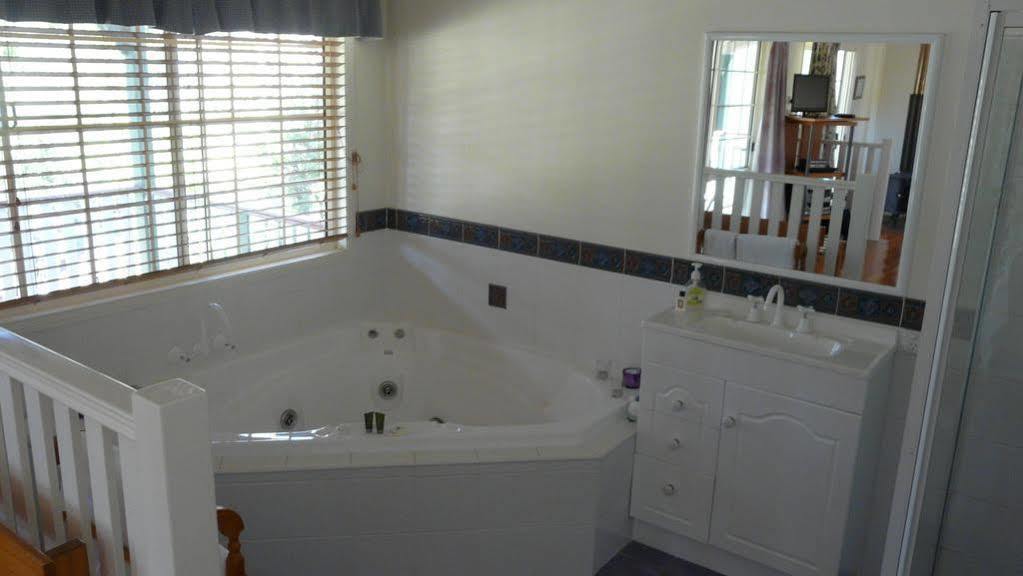Granite Gardens Cottages & Lake Retreat Stanthorpe Esterno foto